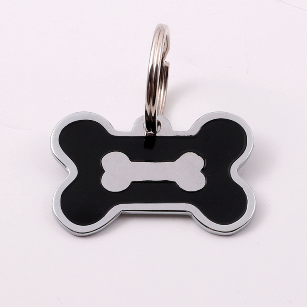 Agrega una placa grabada a tu collar (opcional)