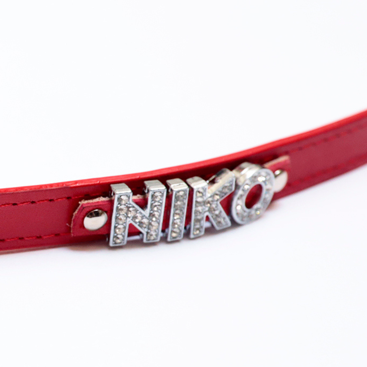 Collar con Nombre Rojo