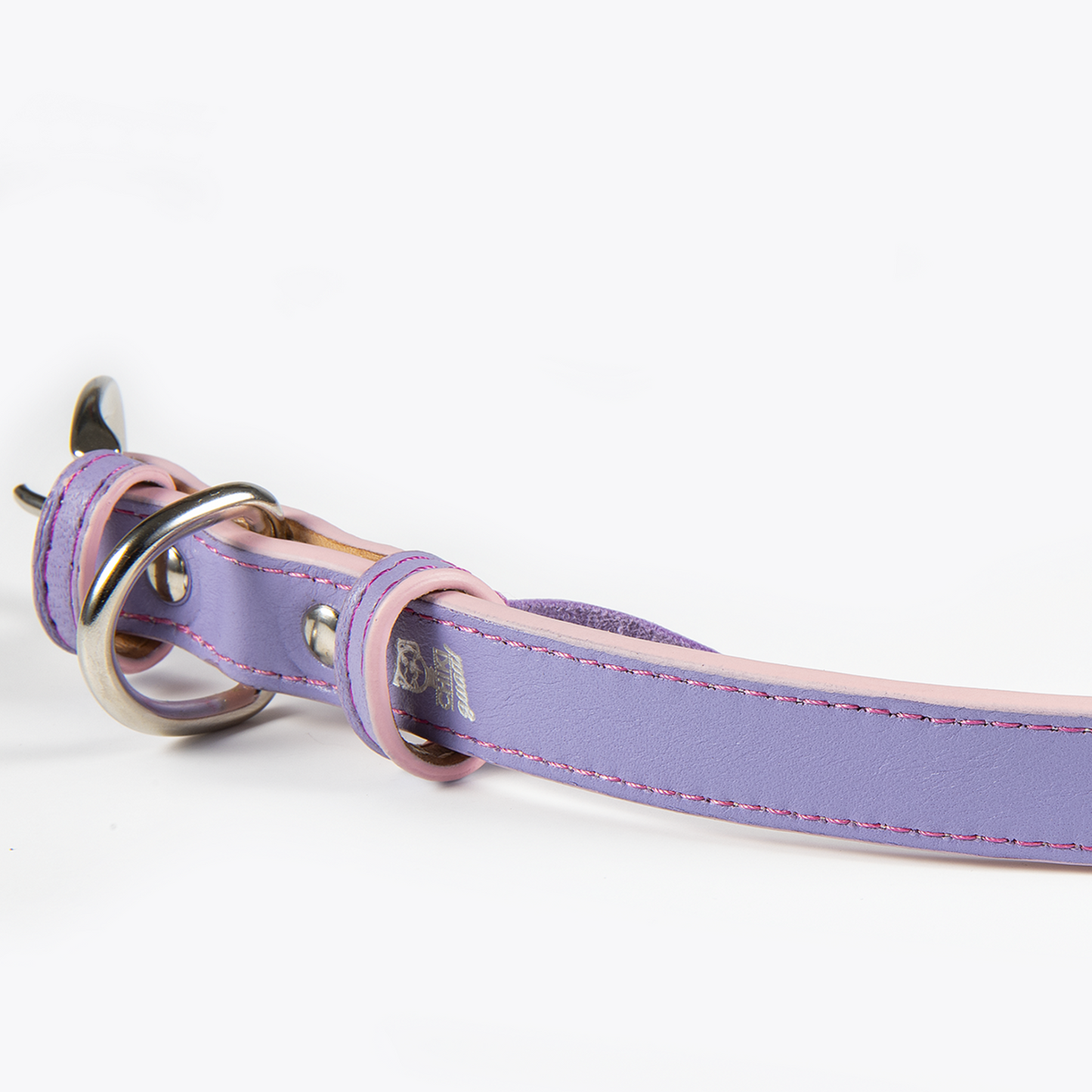Collar con Placa Lila