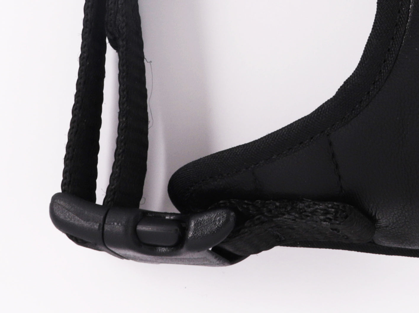 Pechera Classic Negra